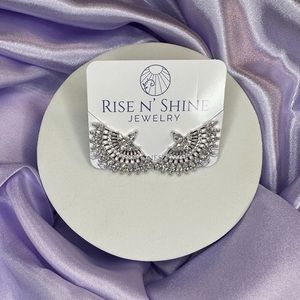 Luxury Fan Earrings - Platinum Plated